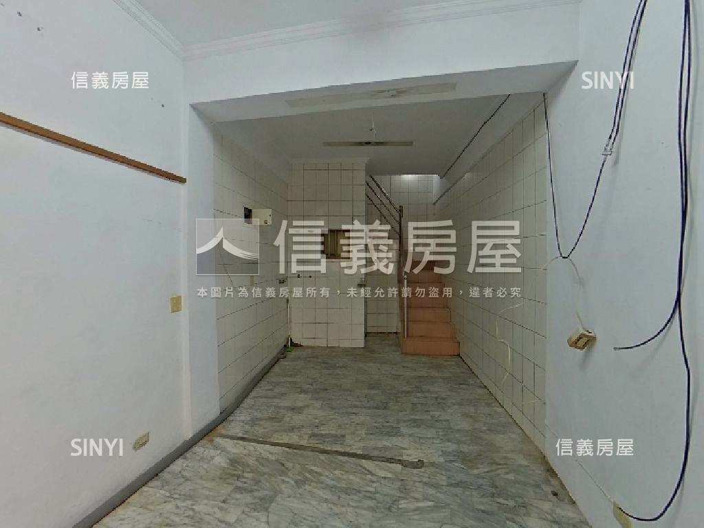 ★新店捷運旁後街透天房屋室內格局與周邊環境