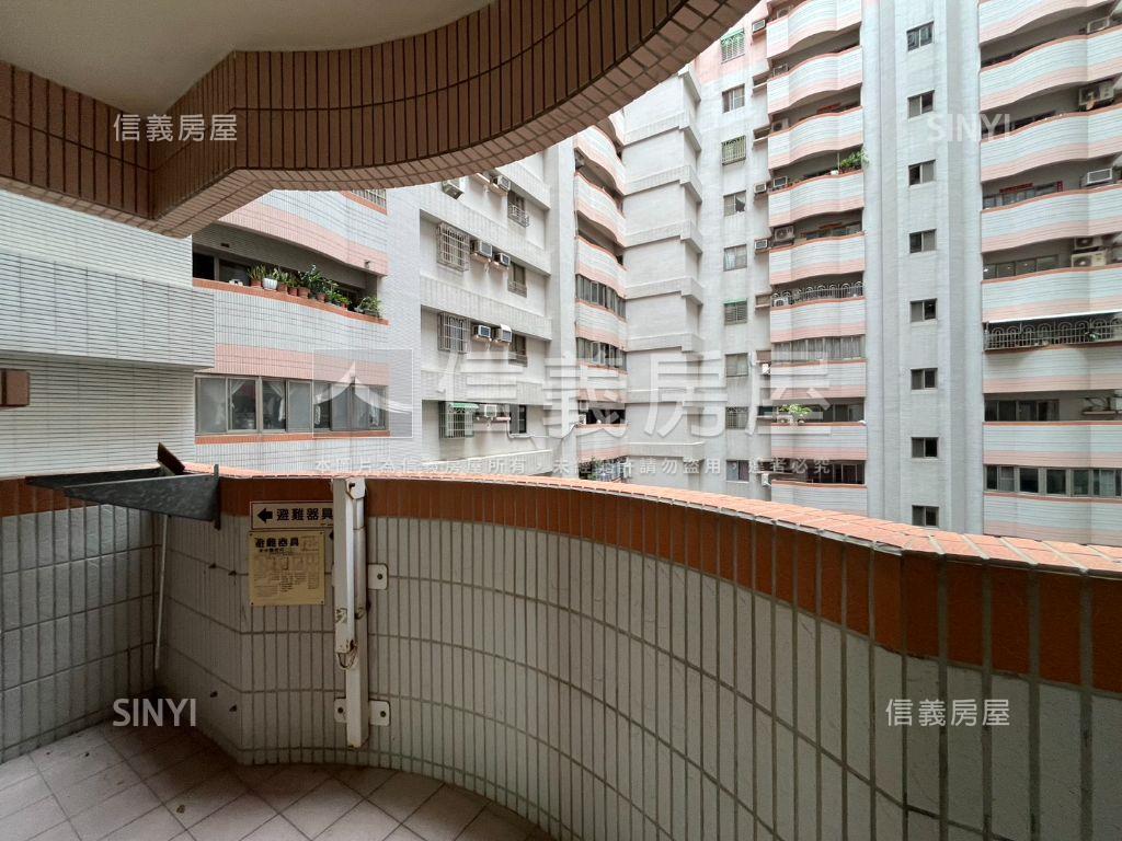 【店推】白金漢宮四房平車房屋室內格局與周邊環境