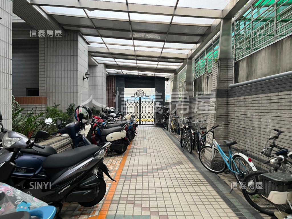 【店推】白金漢宮四房平車房屋室內格局與周邊環境