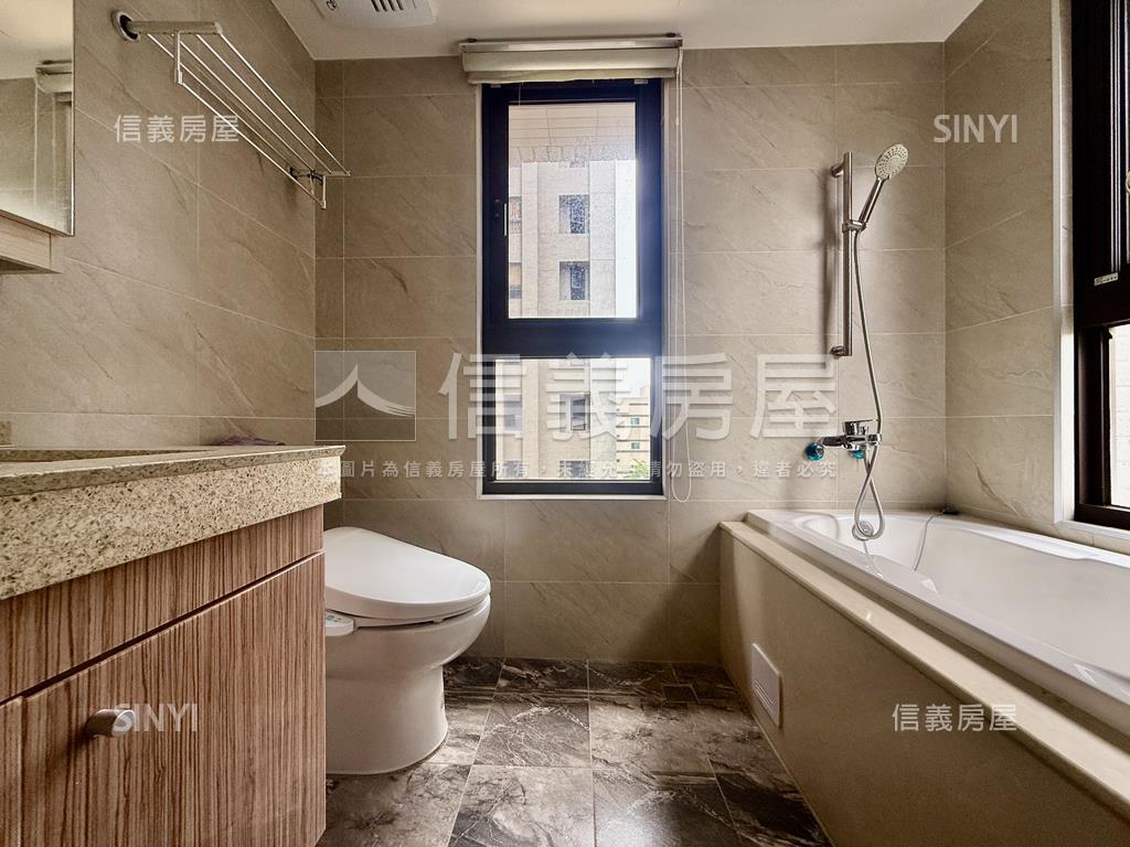 四季水悅三房平車房屋室內格局與周邊環境