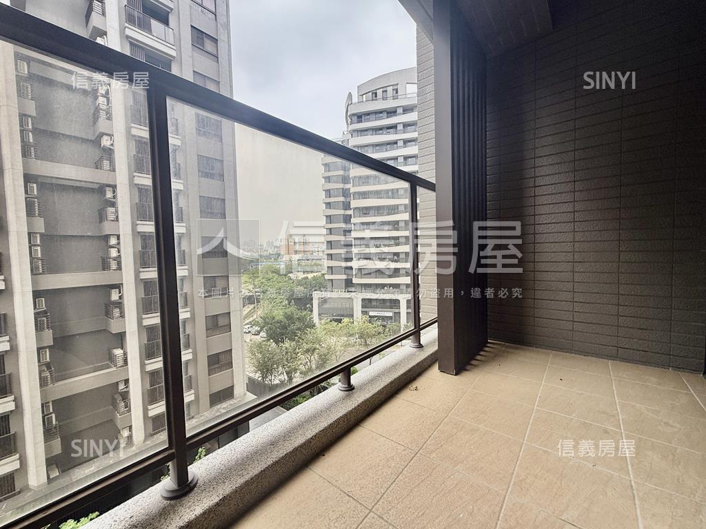 四季水悅三房平車房屋室內格局與周邊環境