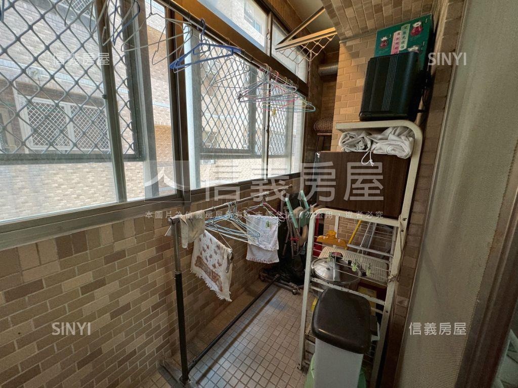 西區名宅！綠大地四房平車房屋室內格局與周邊環境