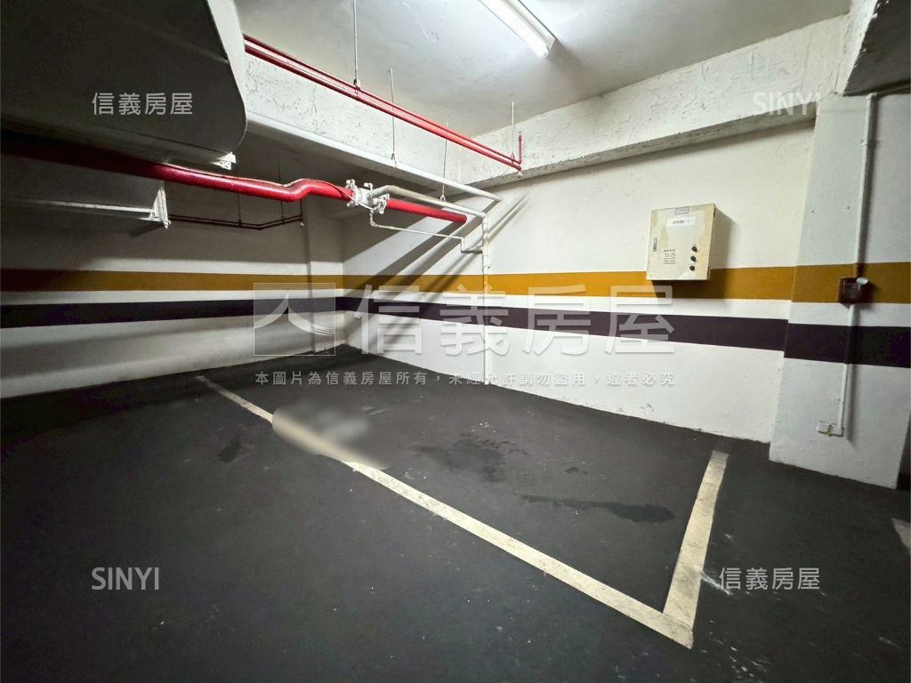 西區名宅！綠大地四房平車房屋室內格局與周邊環境