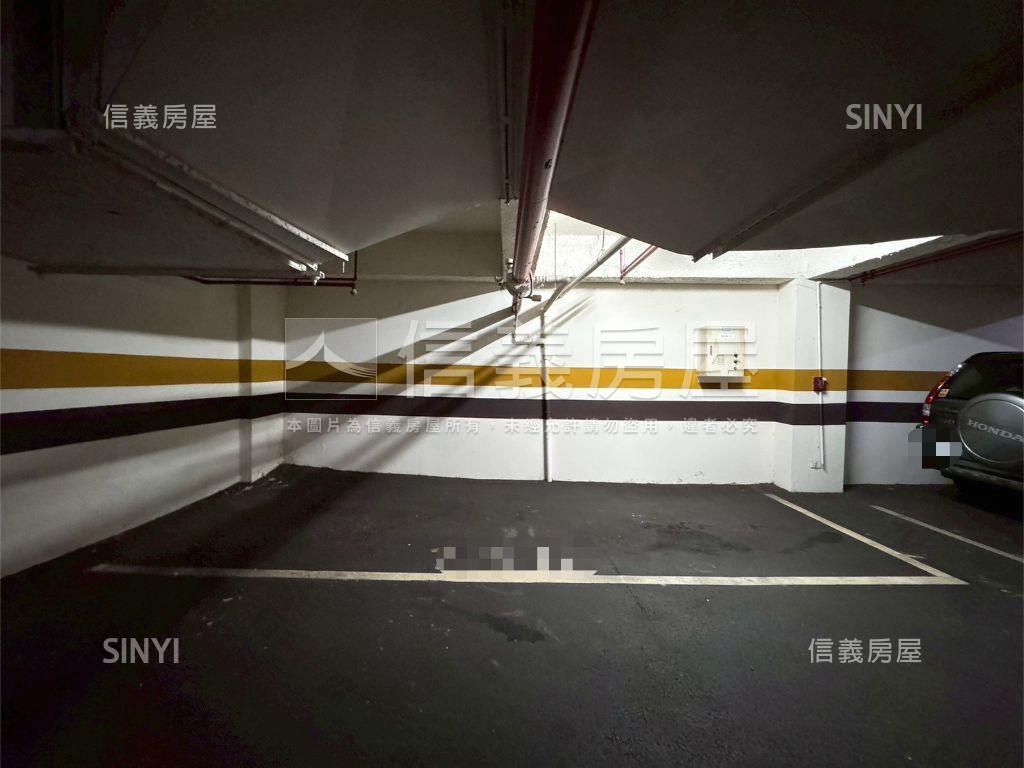 西區名宅！綠大地四房平車房屋室內格局與周邊環境