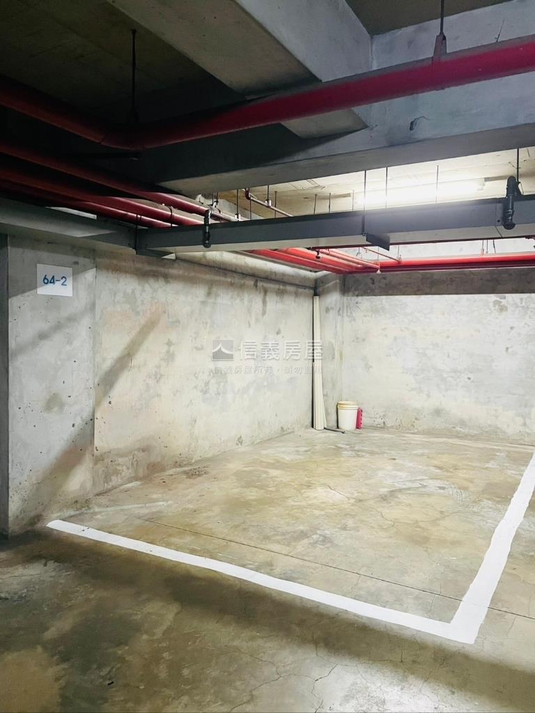 敦煌大地裝潢三房車位房屋室內格局與周邊環境