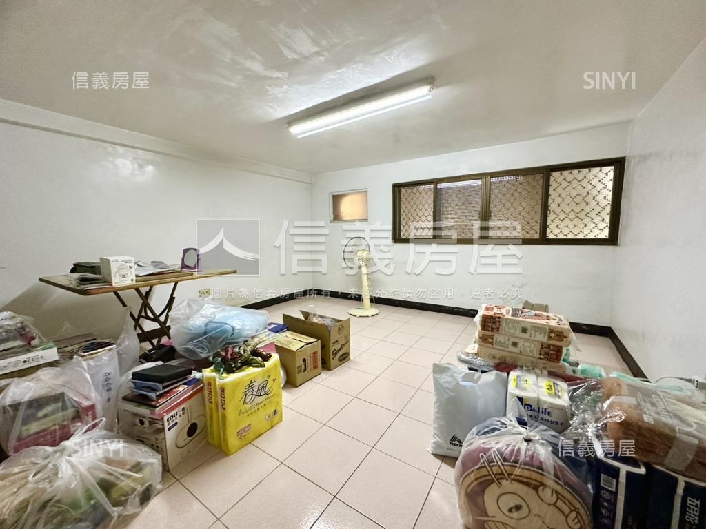 近後驛捷運正街騎樓透天房屋室內格局與周邊環境