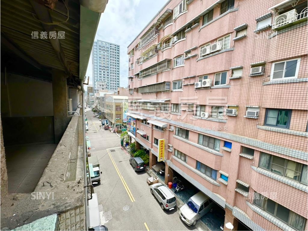 近後驛捷運正街騎樓透天房屋室內格局與周邊環境