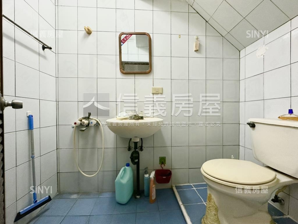 近後驛捷運正街騎樓透天房屋室內格局與周邊環境