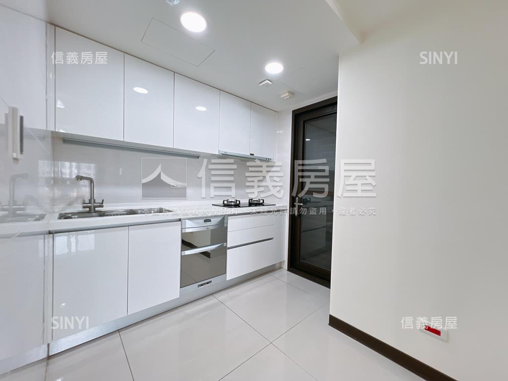 山河匯三房平車房屋室內格局與周邊環境