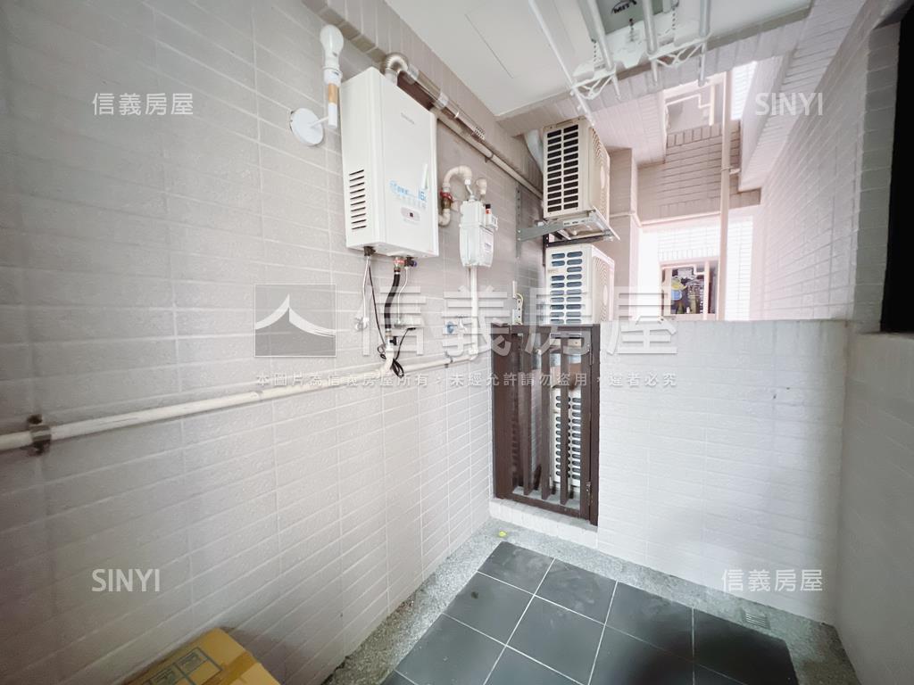 山河匯三房平車房屋室內格局與周邊環境