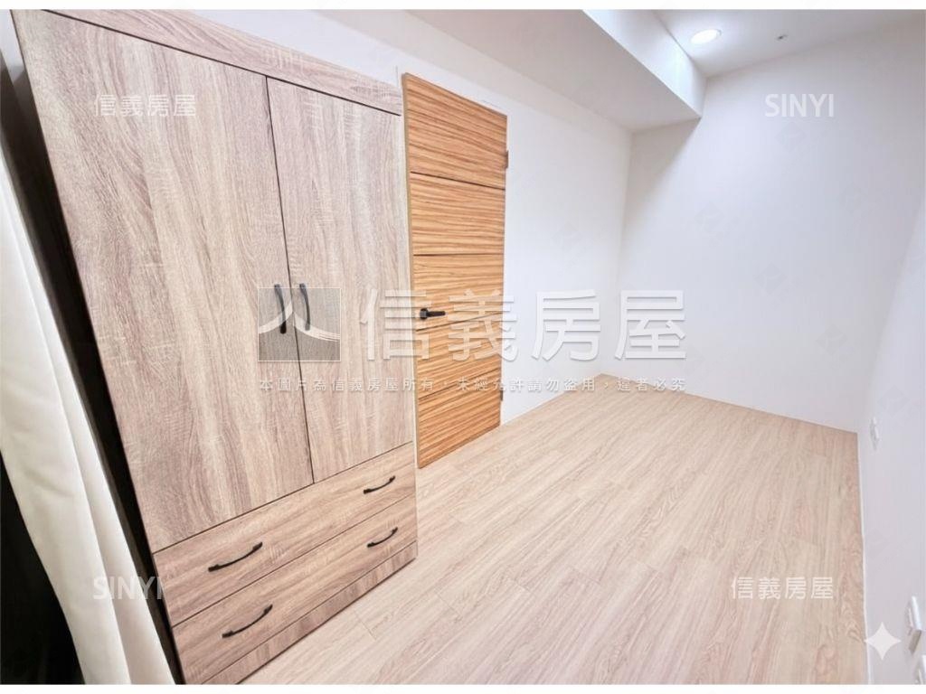 金城舞２買服收成交價１％房屋室內格局與周邊環境