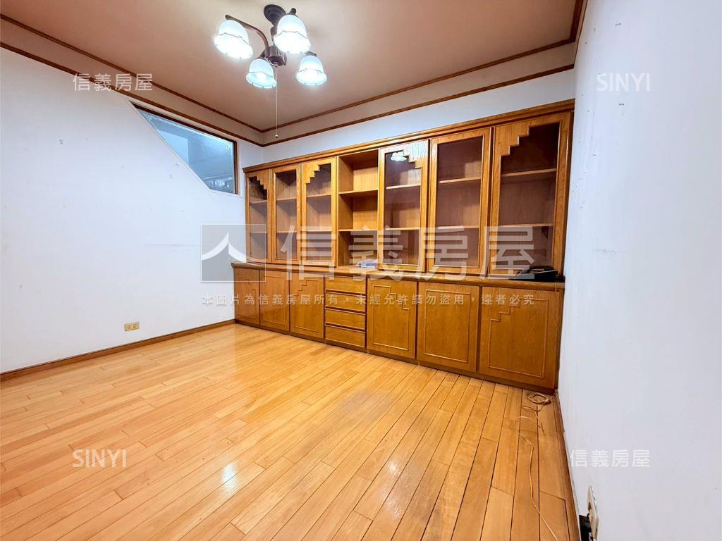 校園首排景觀大地坪透天房屋室內格局與周邊環境