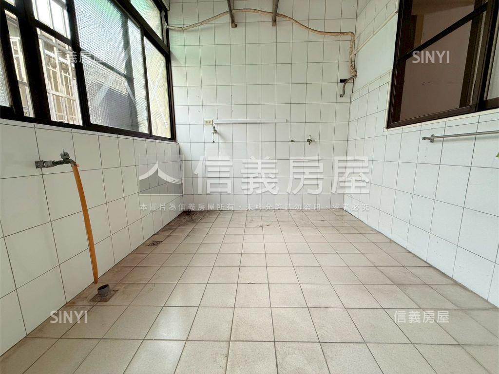 校園首排景觀大地坪透天房屋室內格局與周邊環境