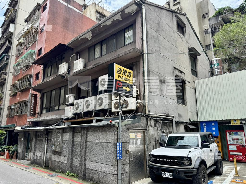 近雙子星中華路商四透天房屋室內格局與周邊環境