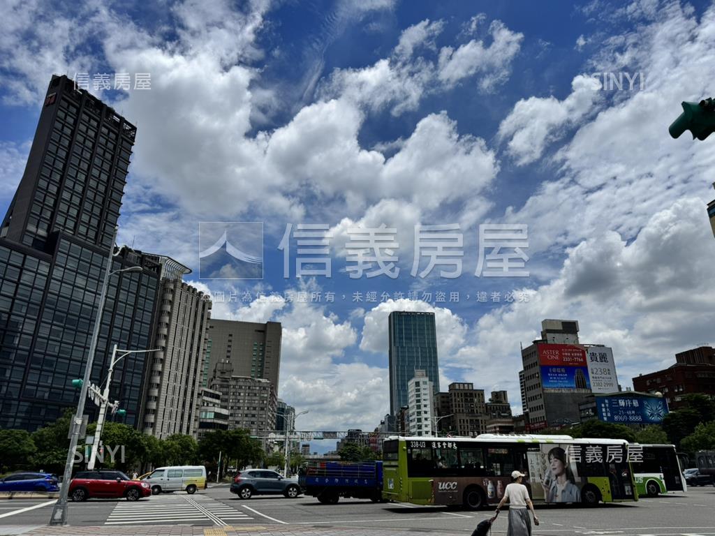 近雙子星中華路商四透天房屋室內格局與周邊環境