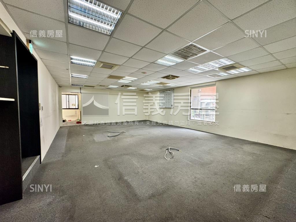 近雙子星中華路商四透天房屋室內格局與周邊環境
