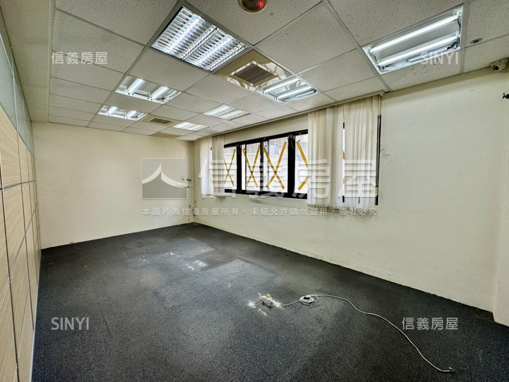 近雙子星中華路商四透天房屋室內格局與周邊環境