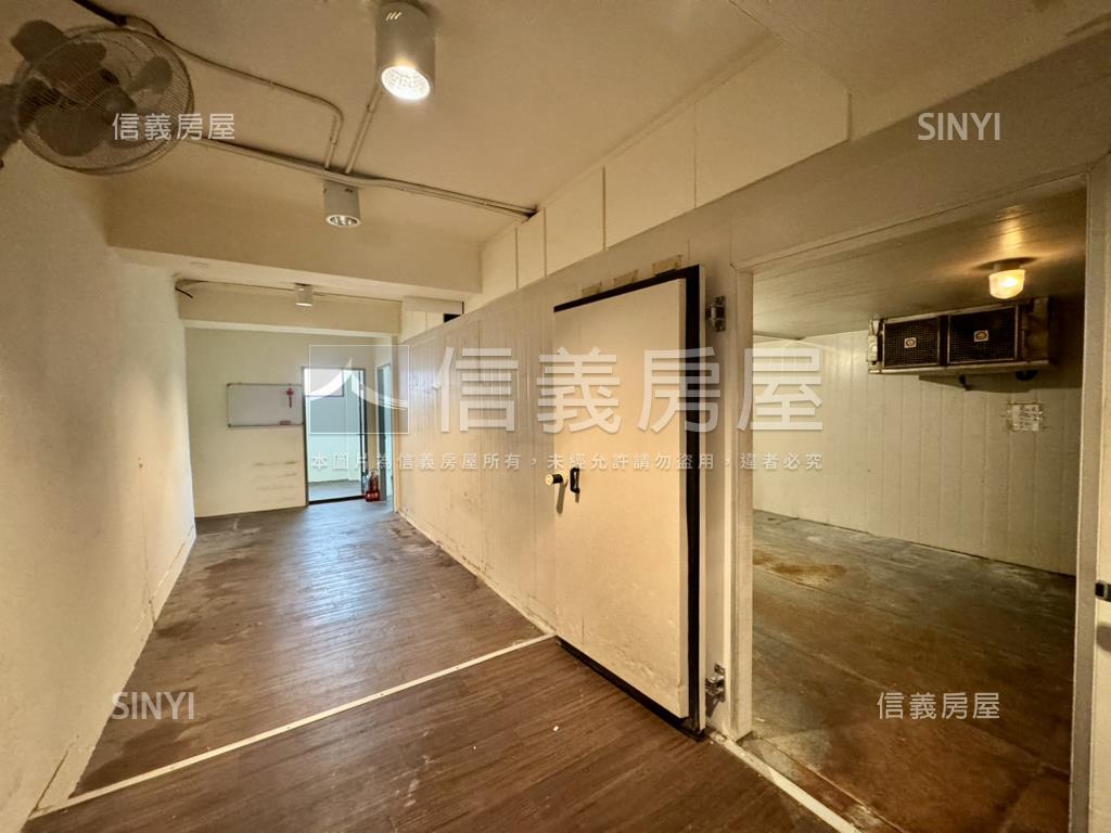 近雙子星中華路商四透天房屋室內格局與周邊環境