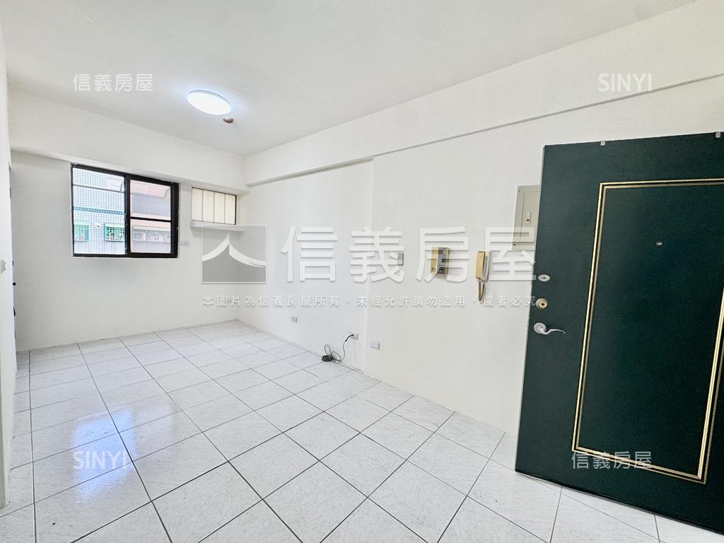 近捷運有陽台看公園小套房房屋室內格局與周邊環境