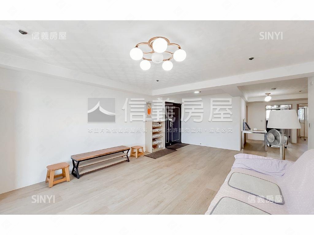 專任國泰維瓦第三房房屋室內格局與周邊環境