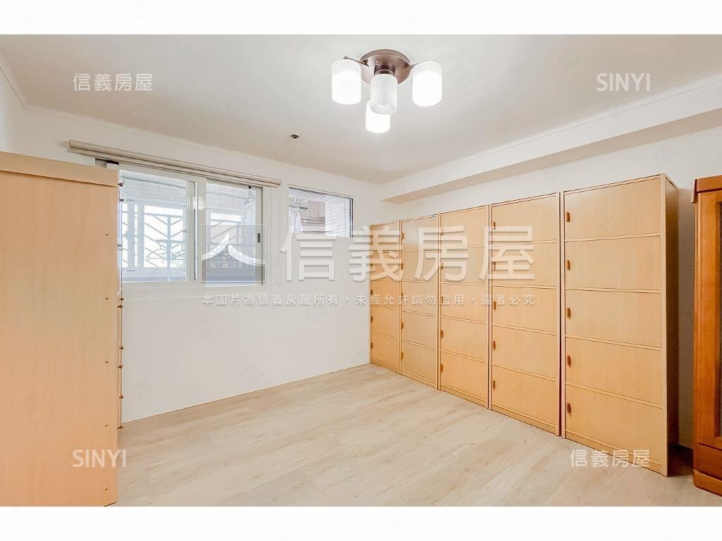 專任國泰維瓦第三房房屋室內格局與周邊環境