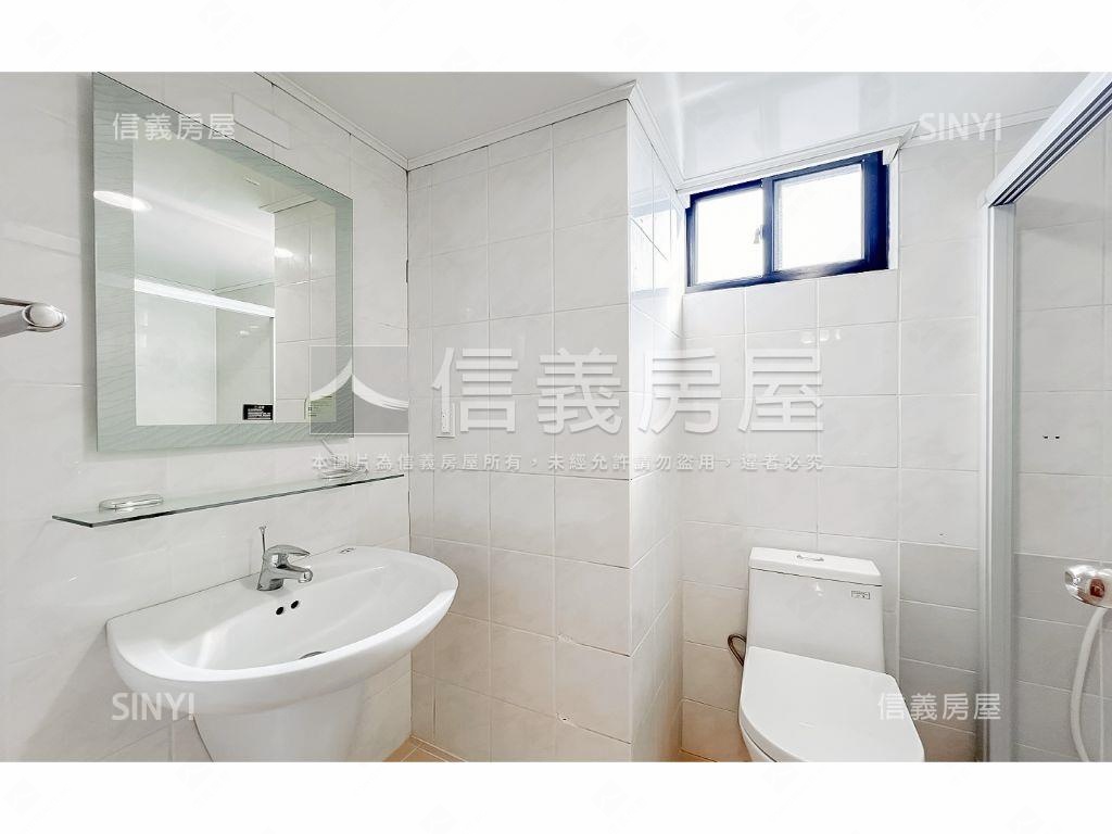 專任國泰維瓦第三房房屋室內格局與周邊環境