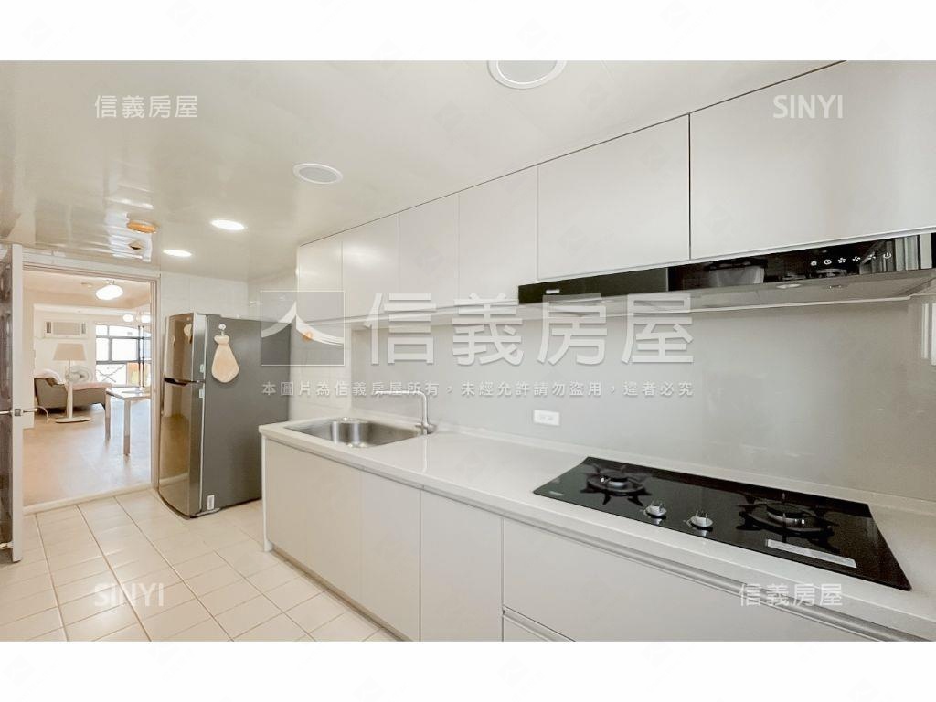 專任國泰維瓦第三房房屋室內格局與周邊環境