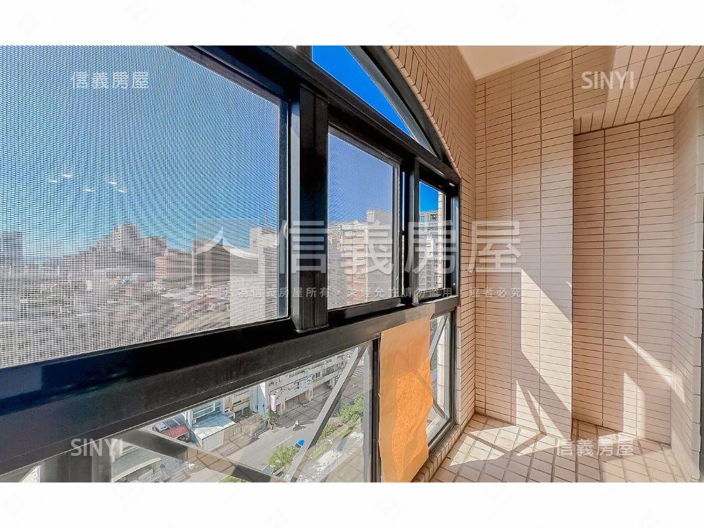 專任國泰維瓦第三房房屋室內格局與周邊環境