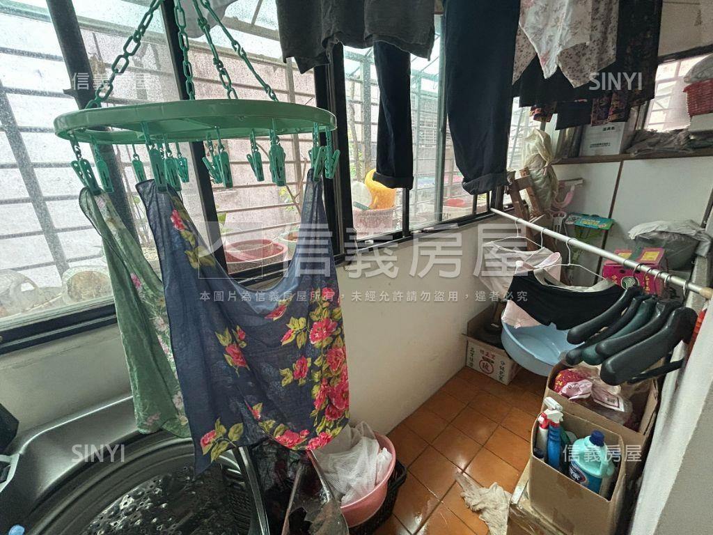 專任誠意出售華廈四房車位房屋室內格局與周邊環境