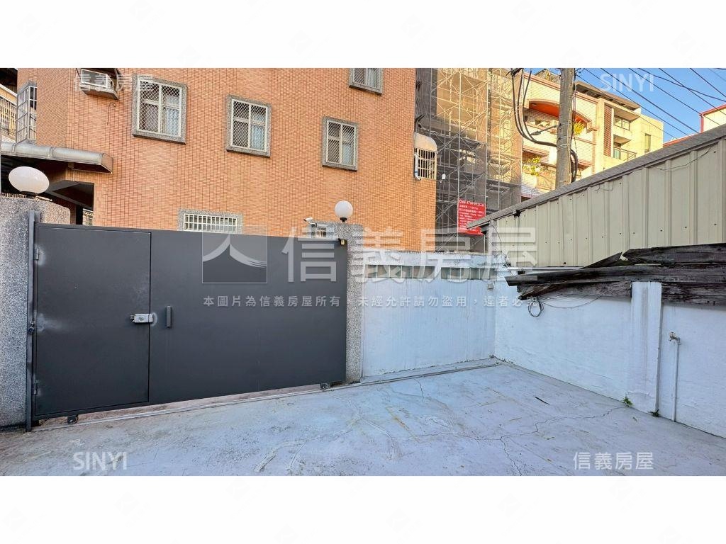 近水湳經貿邊間大地坪Ｃ房屋室內格局與周邊環境