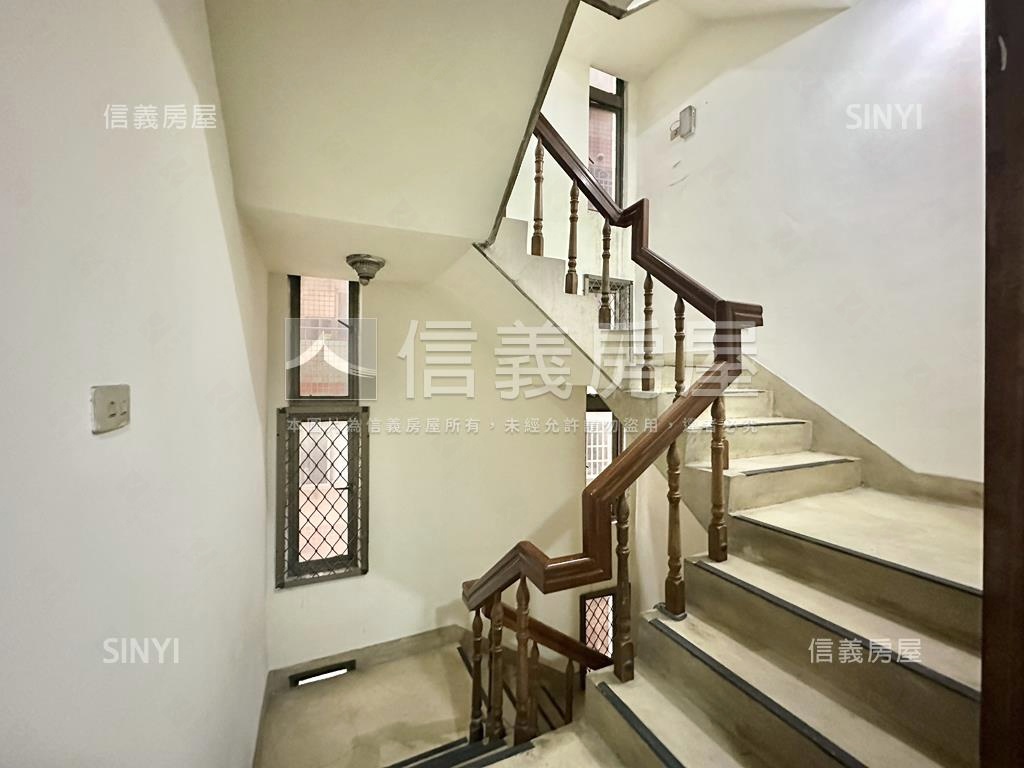 中正路舒適兩房房屋室內格局與周邊環境