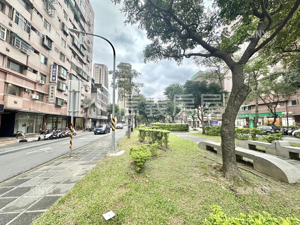 中正路舒適兩房房屋室內格局與周邊環境