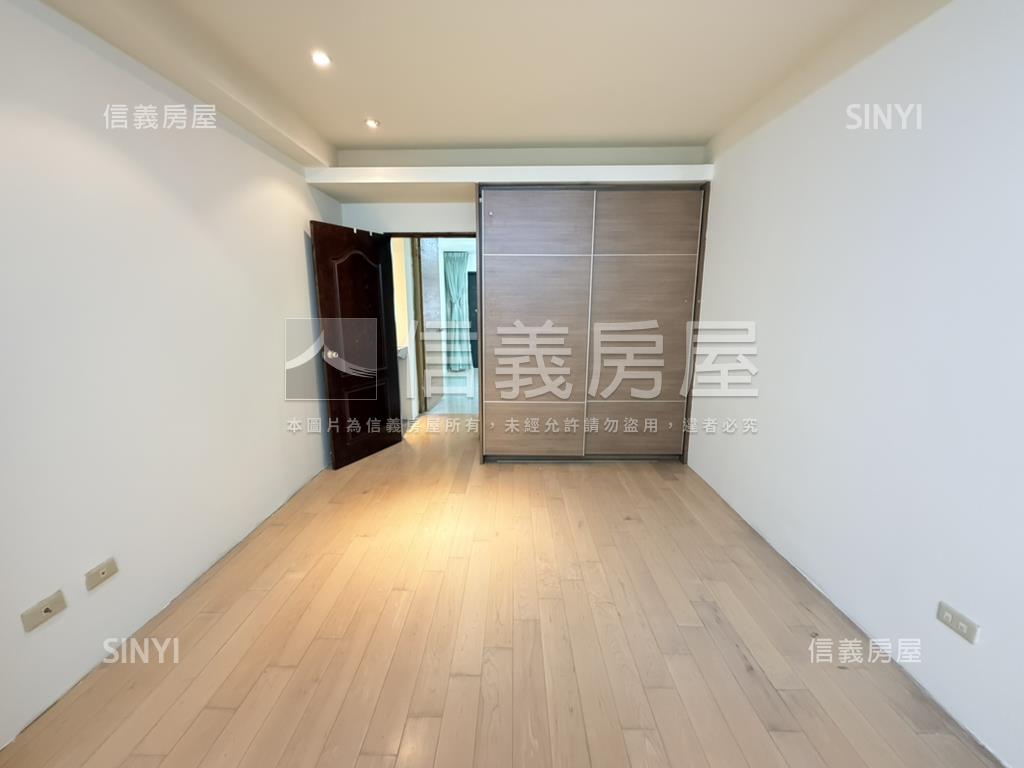 近機捷臨路前院別墅房屋室內格局與周邊環境
