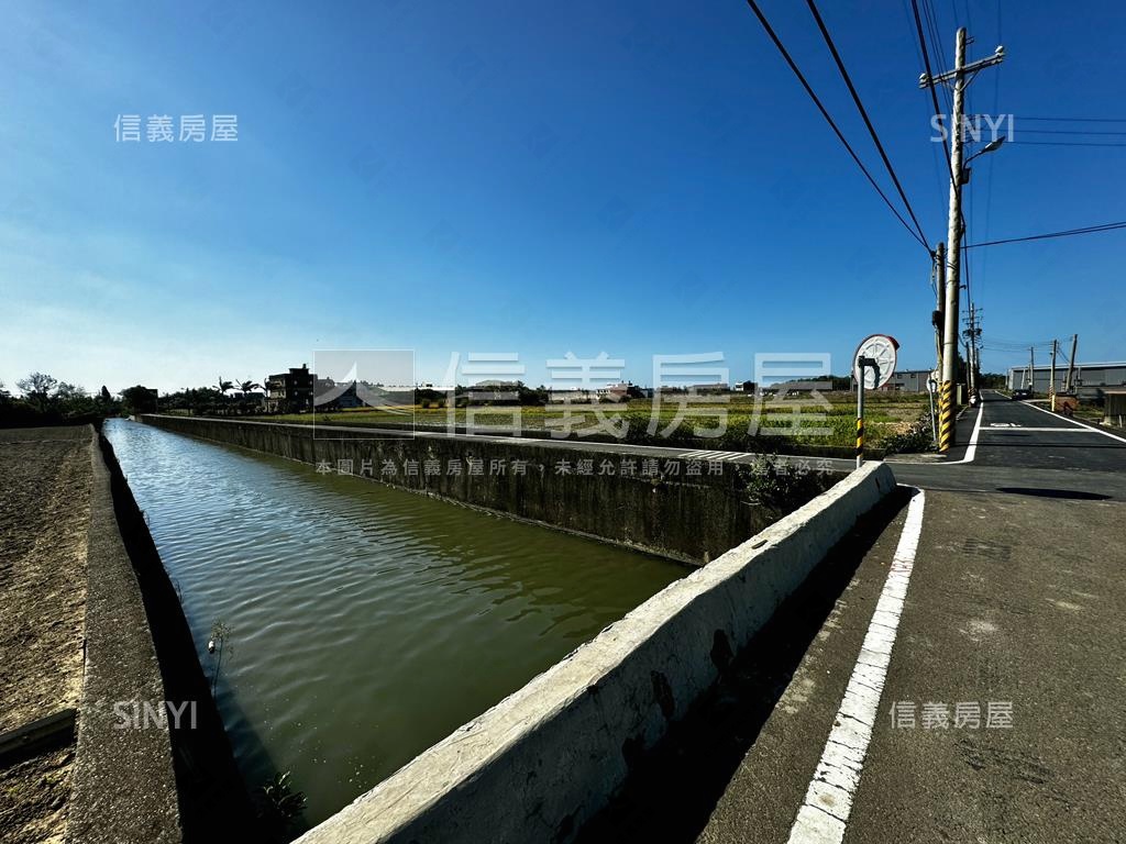 鳳岡近西濱臨路方正美農地房屋室內格局與周邊環境