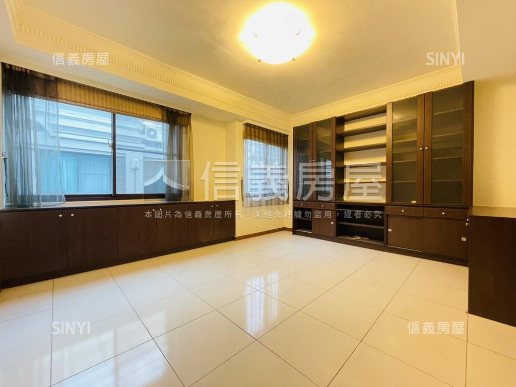 中醫商圈城心別墅專任釋出房屋室內格局與周邊環境