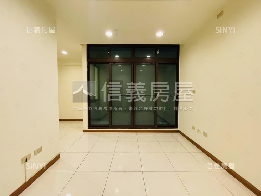 中醫商圈城心別墅專任釋出房屋室內格局與周邊環境