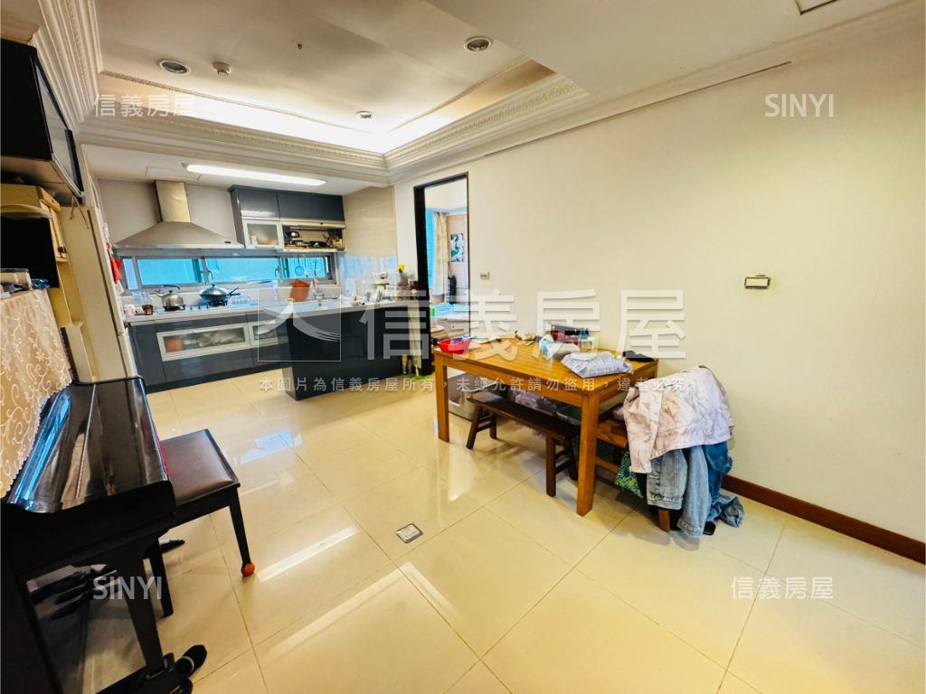 麗湖捷運長虹涵碧三房車位房屋室內格局與周邊環境