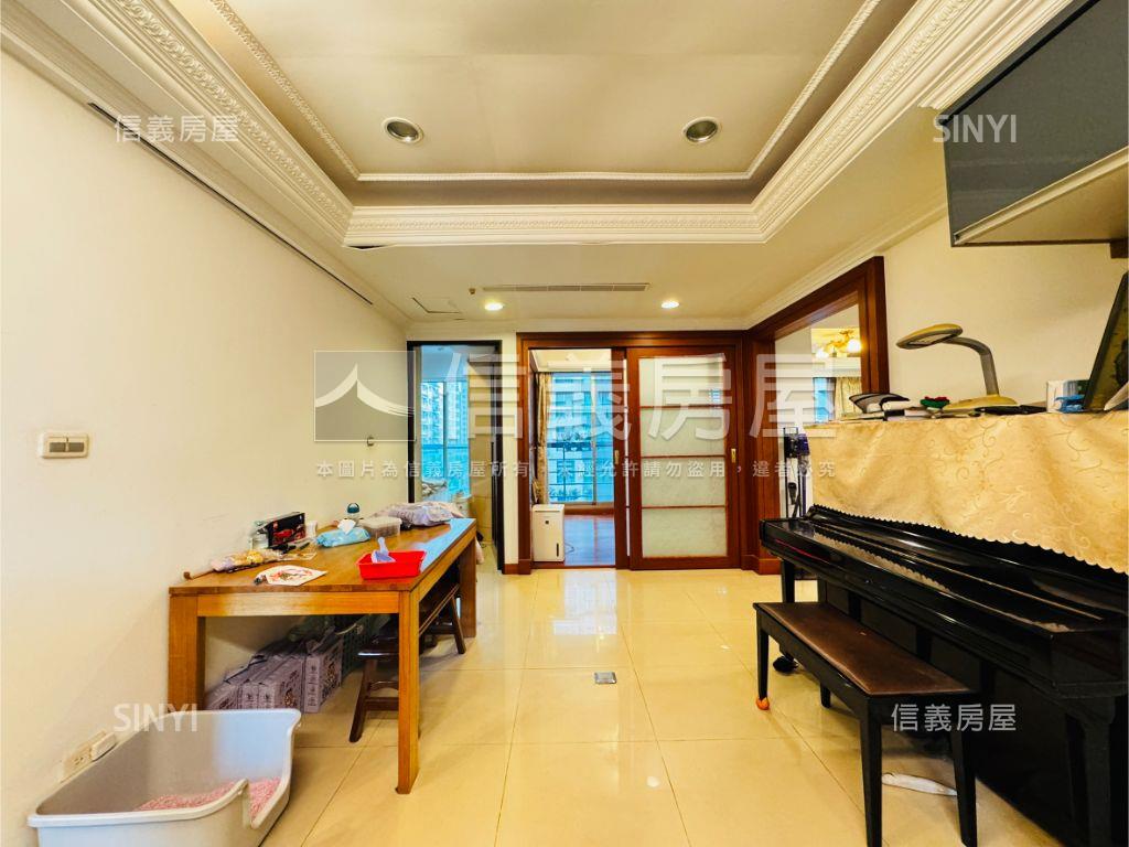 麗湖捷運長虹涵碧三房車位房屋室內格局與周邊環境