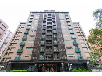 麗湖捷運長虹涵碧三房車位