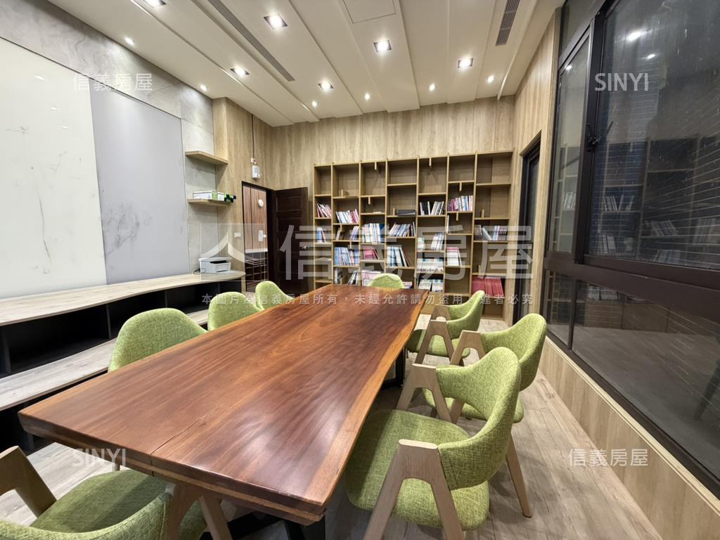 宸岳首品首選裝潢電梯三房房屋室內格局與周邊環境