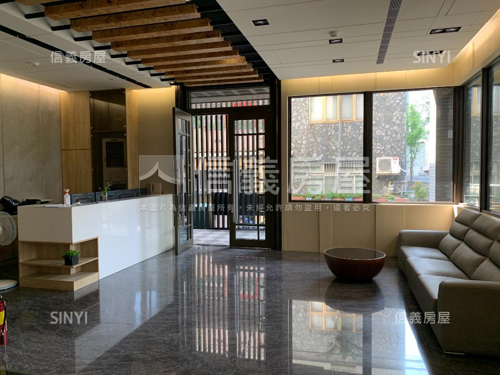 宸岳首品首選裝潢電梯三房房屋室內格局與周邊環境