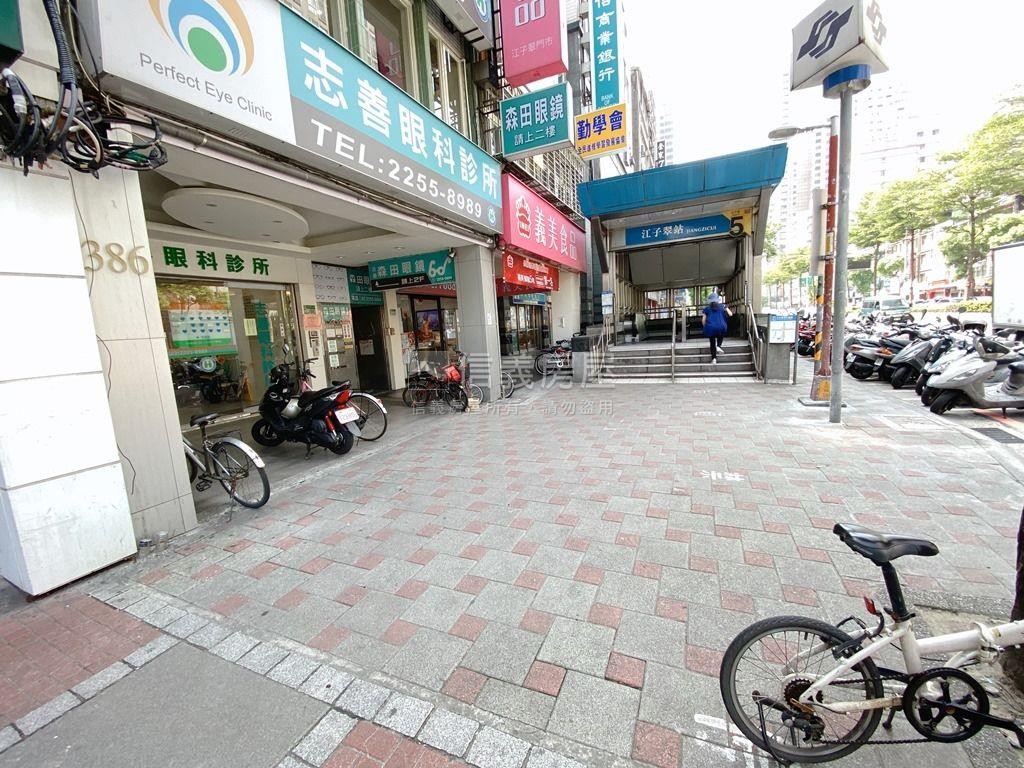江翠捷運三房坡平車位房屋室內格局與周邊環境