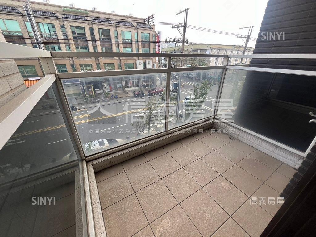 過嶺２房車位大露臺戶房屋室內格局與周邊環境