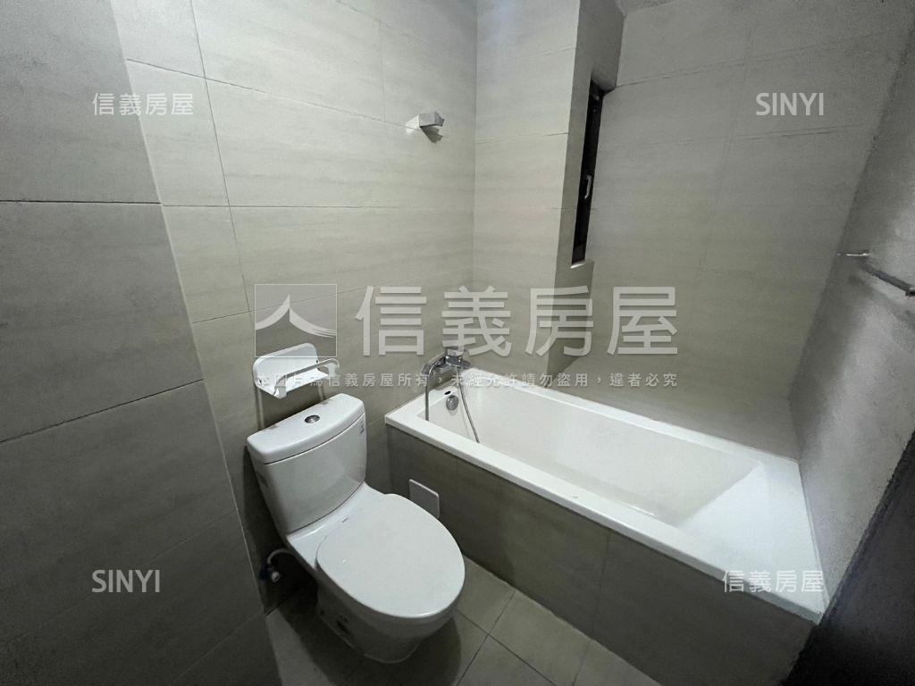 過嶺２房車位大露臺戶房屋室內格局與周邊環境