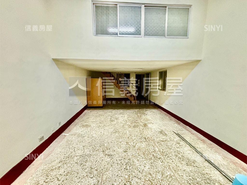 德賢商圈三角窗１＋２樓店房屋室內格局與周邊環境