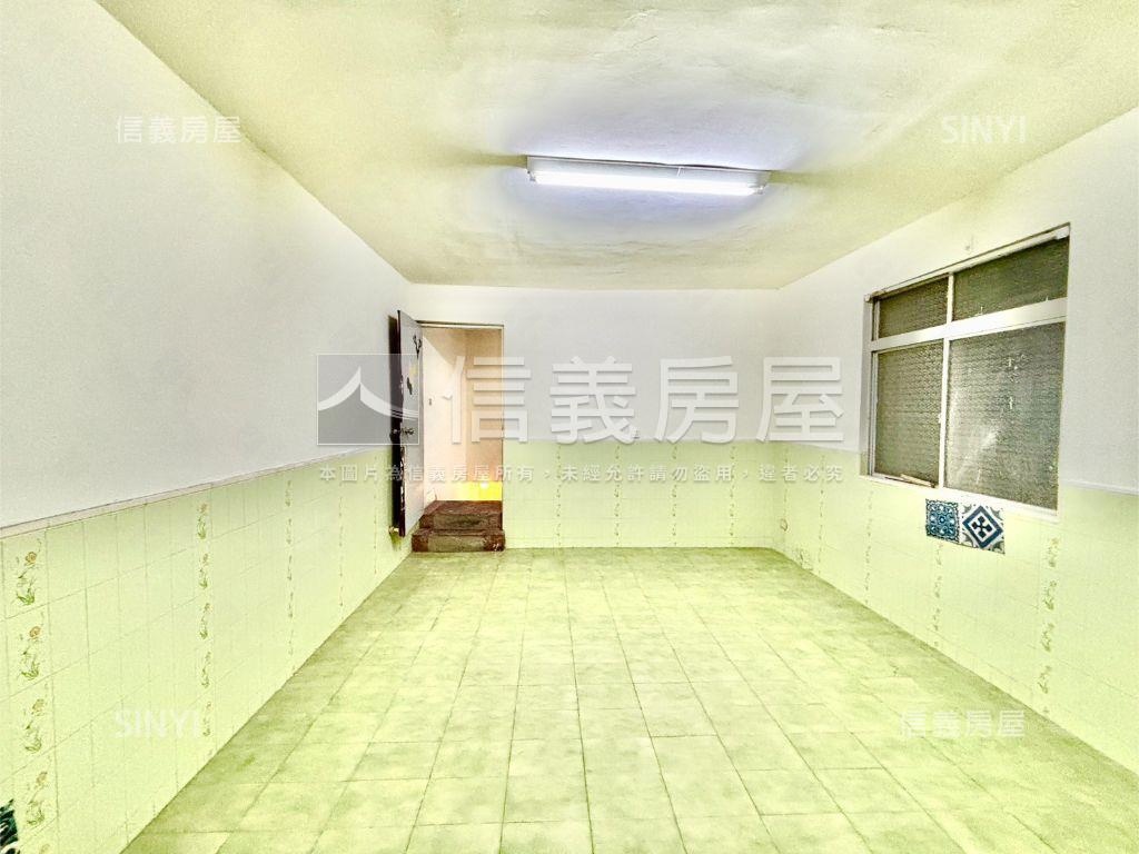 德賢商圈三角窗１＋２樓店房屋室內格局與周邊環境