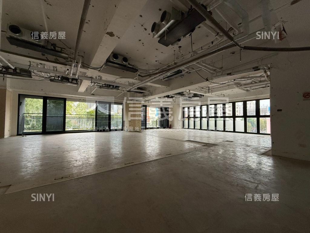 面森林公園電梯旗艦角店房屋室內格局與周邊環境