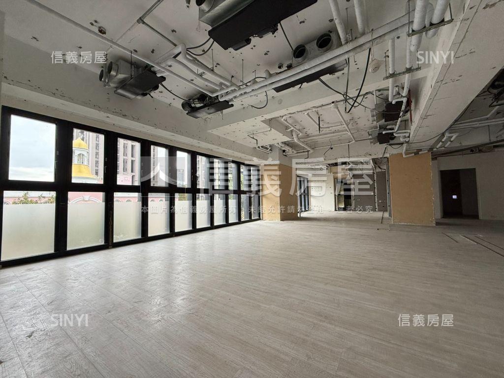 面森林公園電梯旗艦角店房屋室內格局與周邊環境