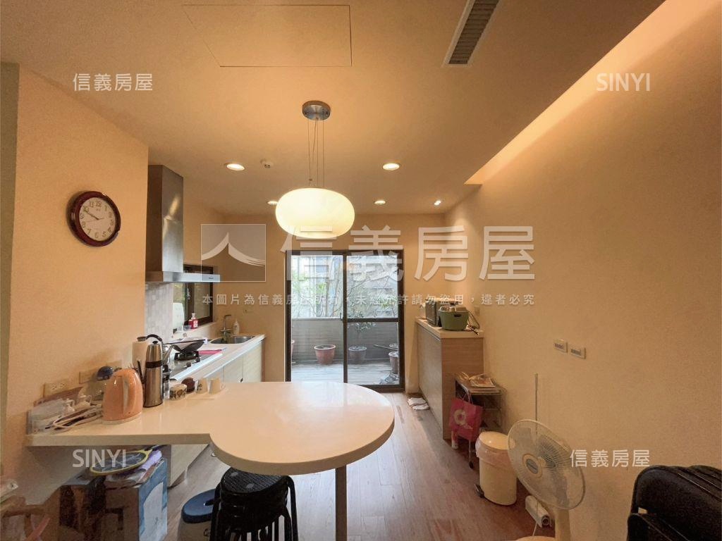 優泉精美溫馨三房車位房屋室內格局與周邊環境