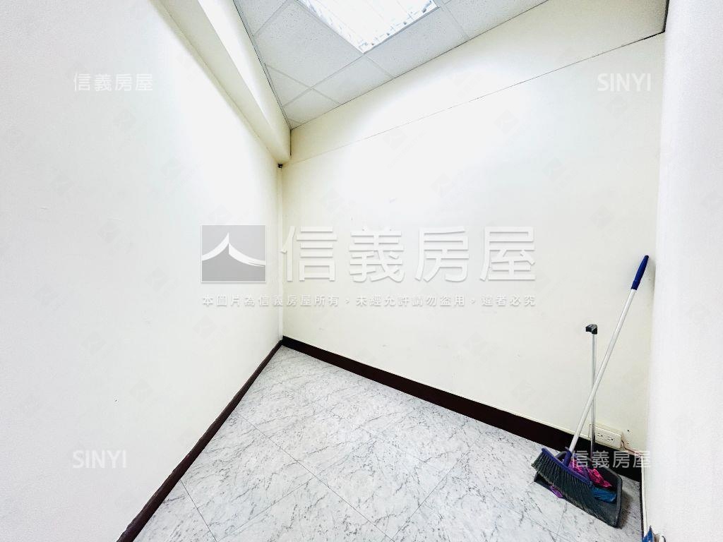 松南捷運邊間採光辦公房屋室內格局與周邊環境